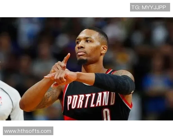 利拉德霍勒迪媒体日合影引发热议18年后重聚令人感慨万千 利拉德霍勒迪媒体日合影引发热议18年后重聚令人感慨万千