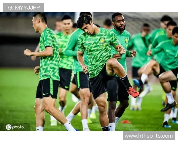 掘金训练营第四日新援加入全队专注备战展现持续进步精神 掘金训练营第四日新援加入全队专注备战展现持续进步精神