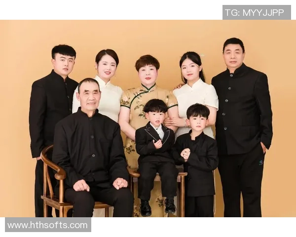 幸福满满的一家人库嫂分享全家福照甜蜜瞬间温馨满溢 幸福满满的一家人库嫂分享全家福照甜蜜瞬间温馨满溢