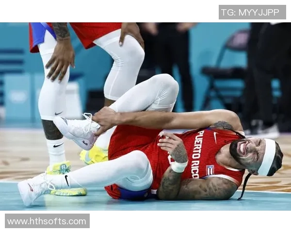 阿尔瓦拉多腿部受伤紧急返回更衣室希望尽快恢复状态