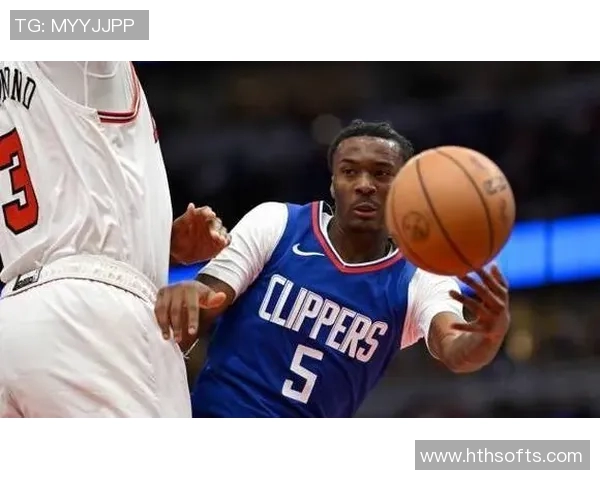 海兰德表现出色7投4中三分球3记贡献11分1篮板2抢断值得期待 海兰德表现出色7投4中三分球3记贡献11分1篮板2抢断值得期待